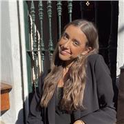 Profesora apasionada con experiencia internacional ofrece clases dinámicas y personalizadas para Infantil y Primaria